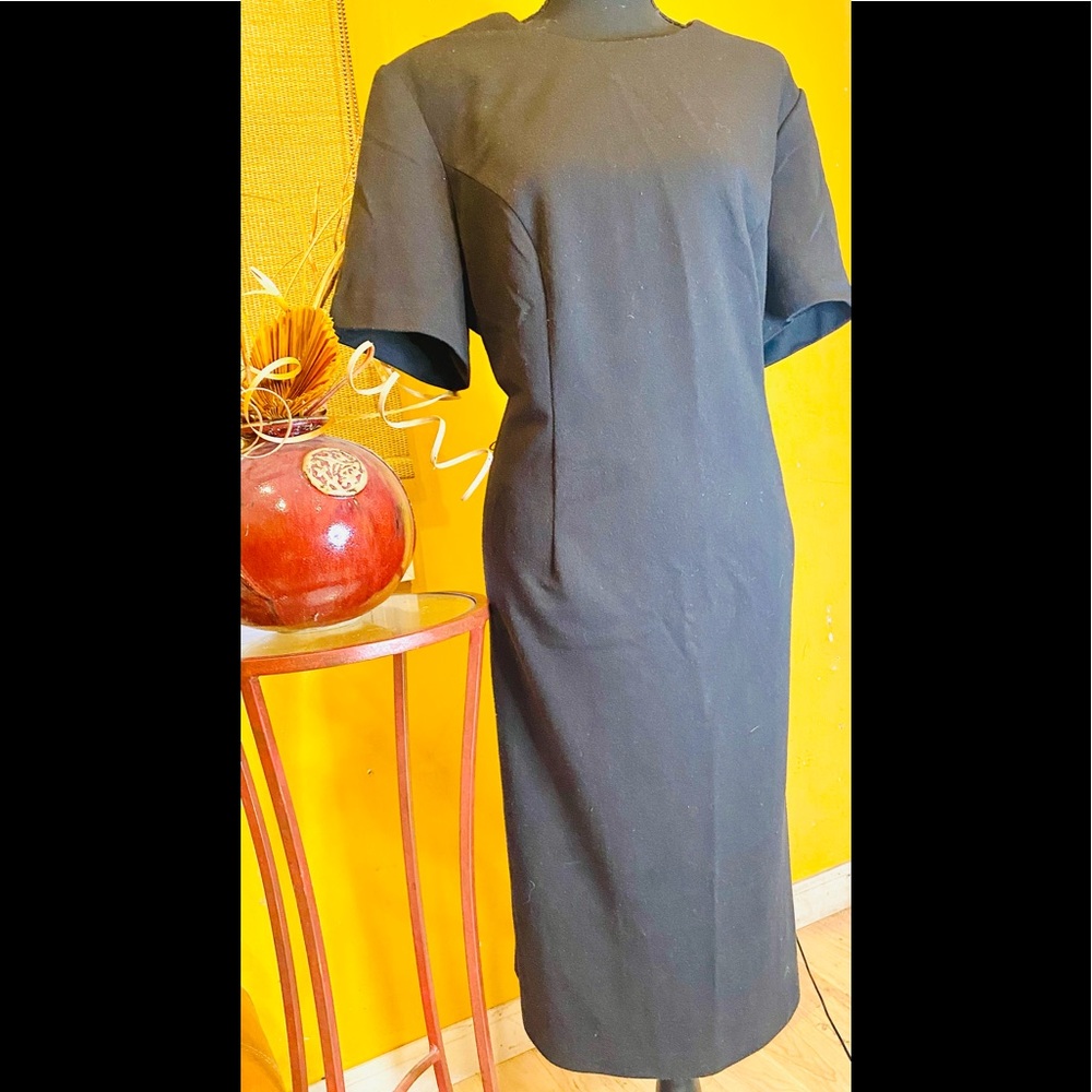 Women’s Leslie Fay Black Dress (size 6)